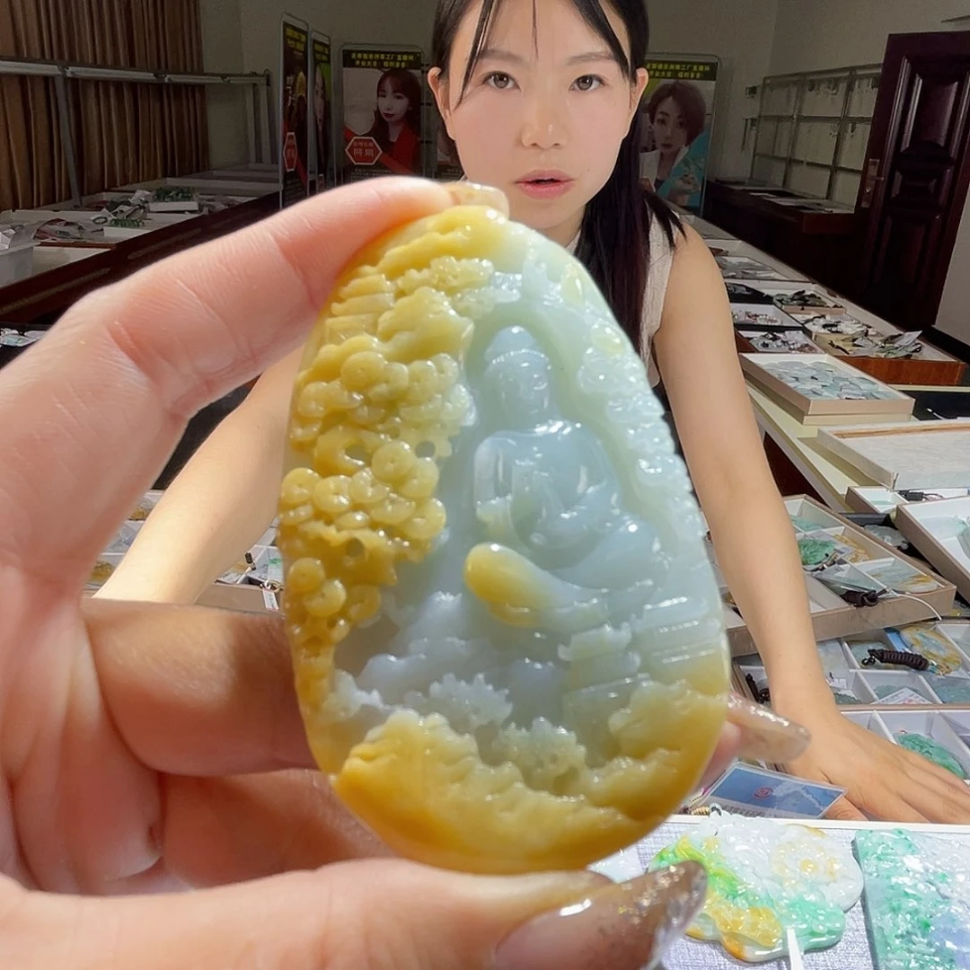 翡翠未镶嵌颈饰一