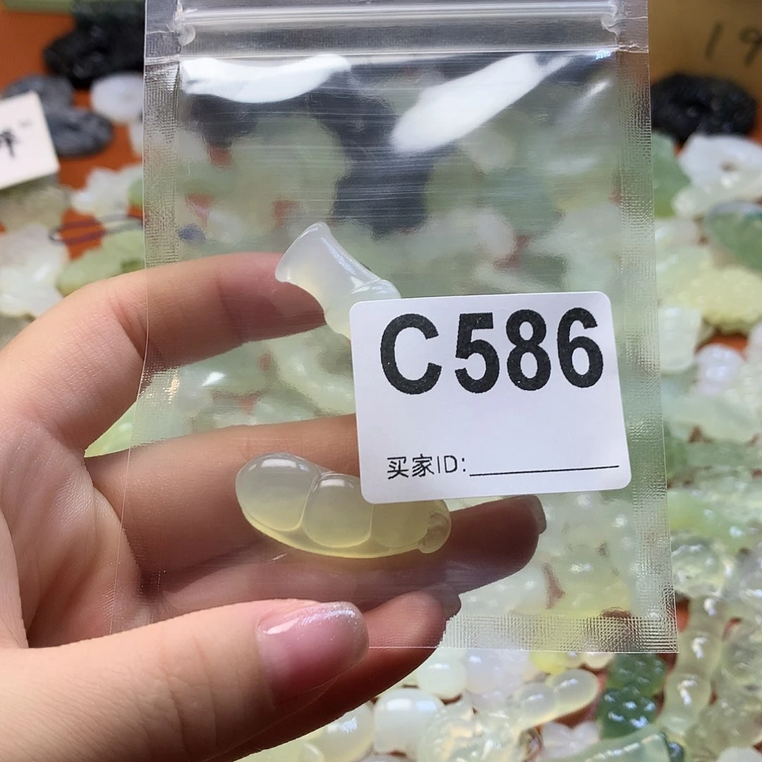 蛇纹石玉颈饰合金随*