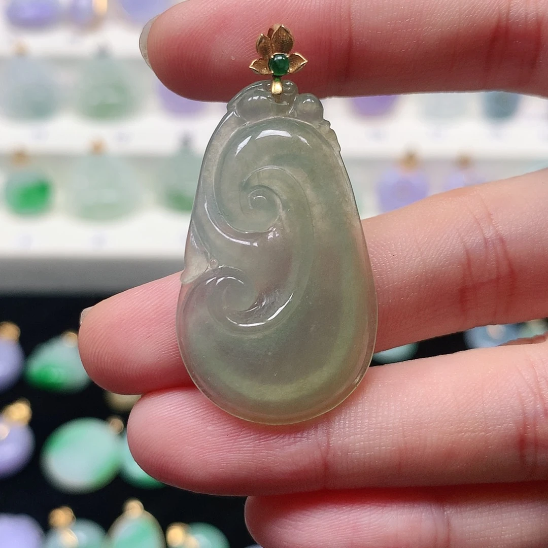 颈饰18K金镶嵌翡翠翡翠吊坠