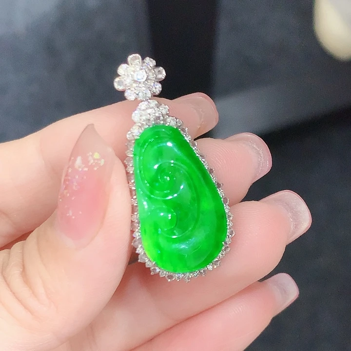 吊坠(不含链)18K金镶嵌翡翠