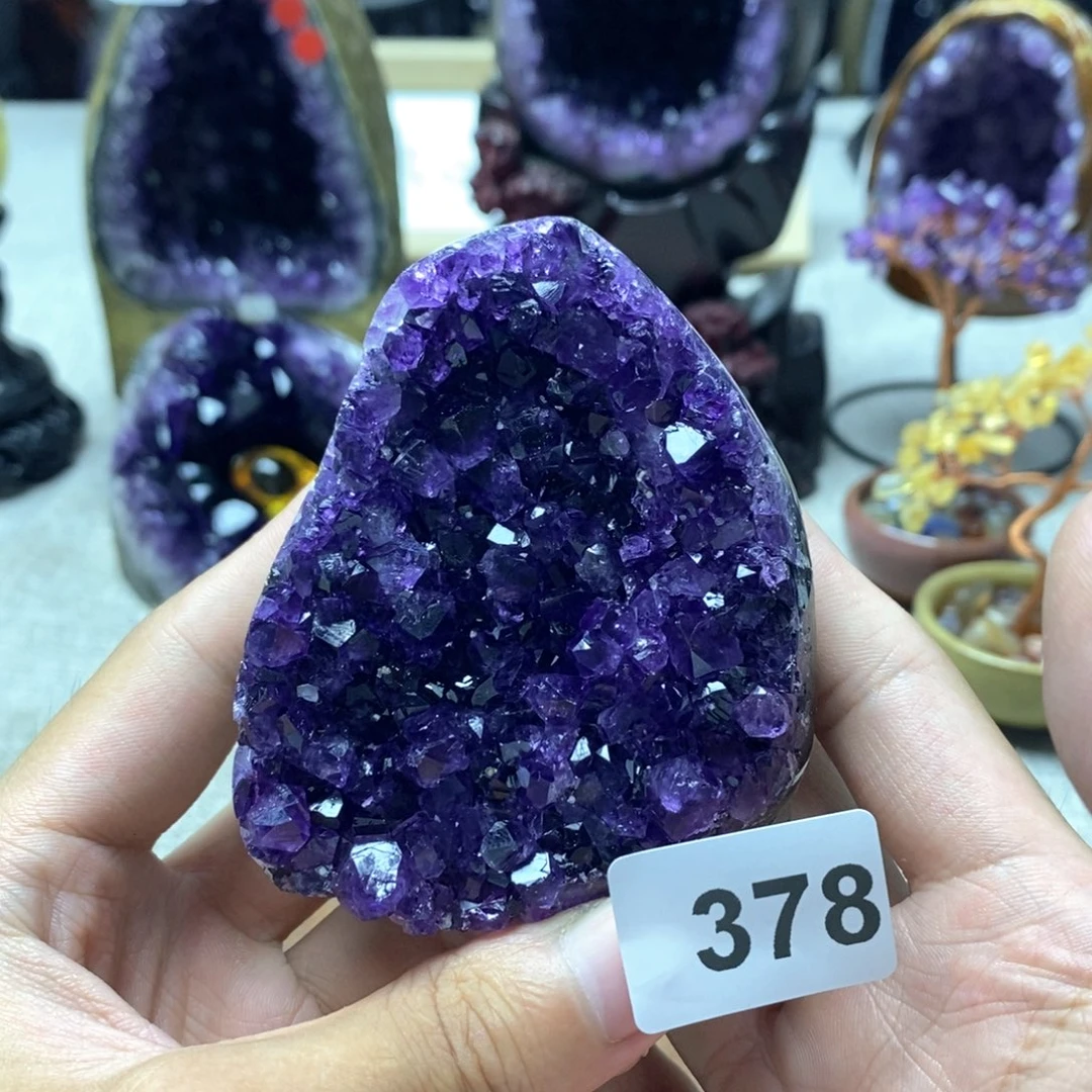 未镶嵌水晶大型摆件（非配饰）