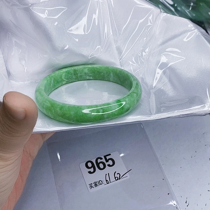 翡翠未镶嵌手镯一图一物实物为准