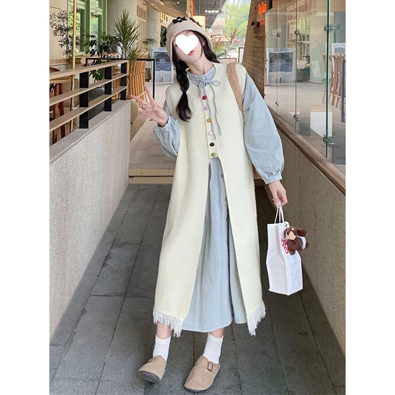 2025春季新款女法式慵懒风流苏背心毛衣长裙压褶系带单排扣连衣裙