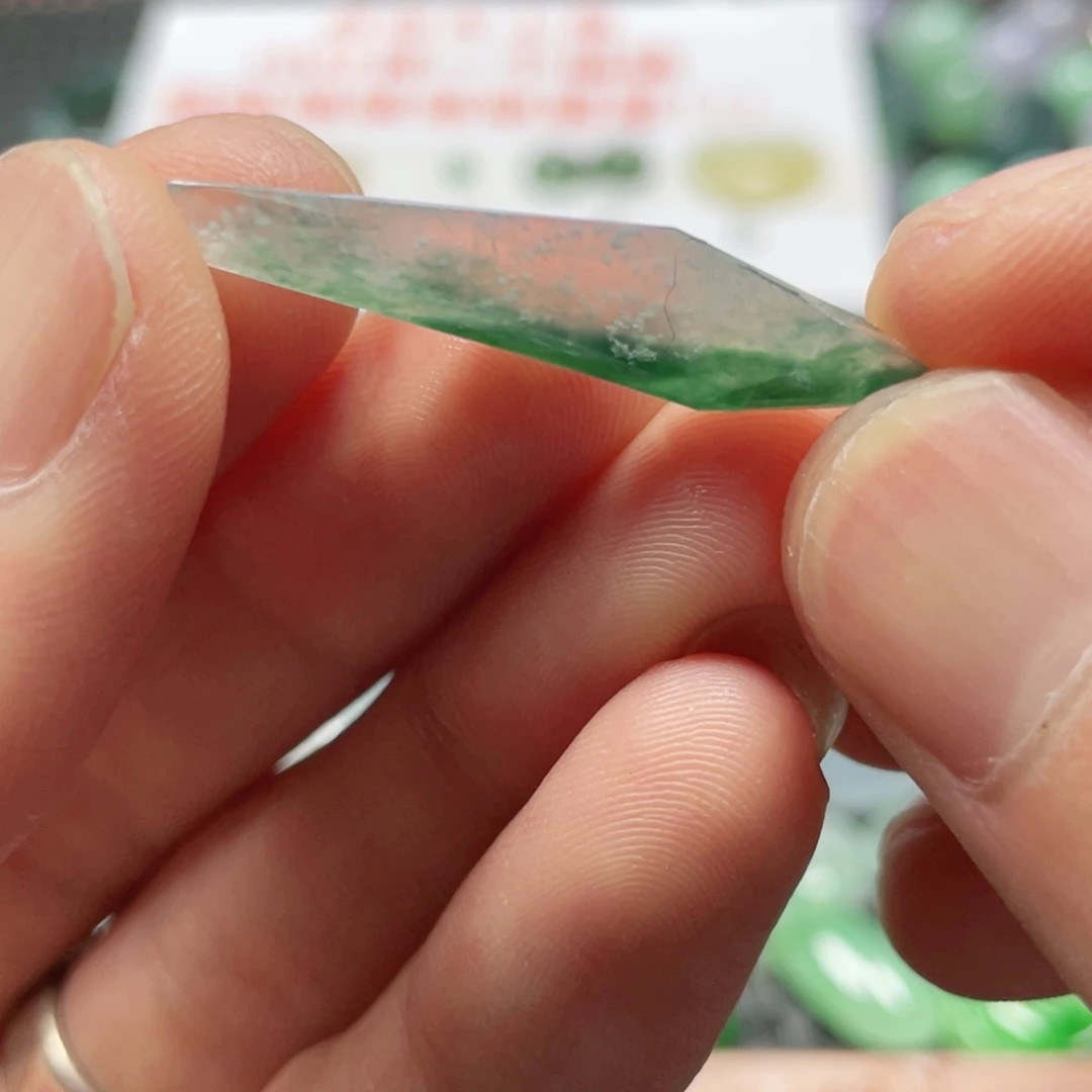 定制翡翠未镶嵌翡翠