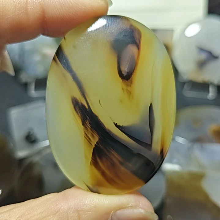 玛瑙/玉髓未镶嵌珠宝奇石