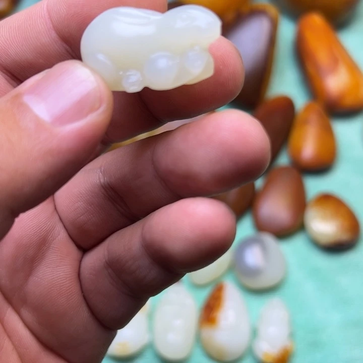 和田玉（糖玉）未镶嵌珠宝半成品