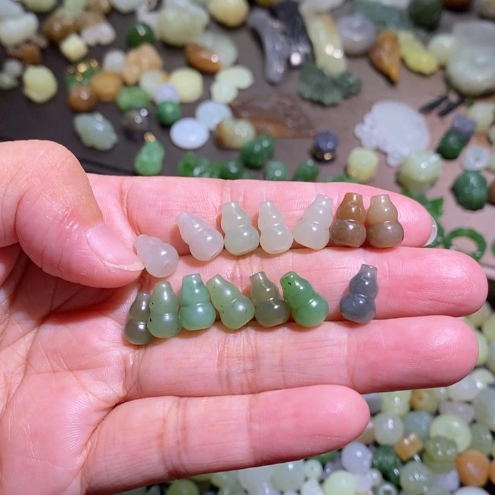 和田玉未镶嵌珠宝半成品多样性发其一