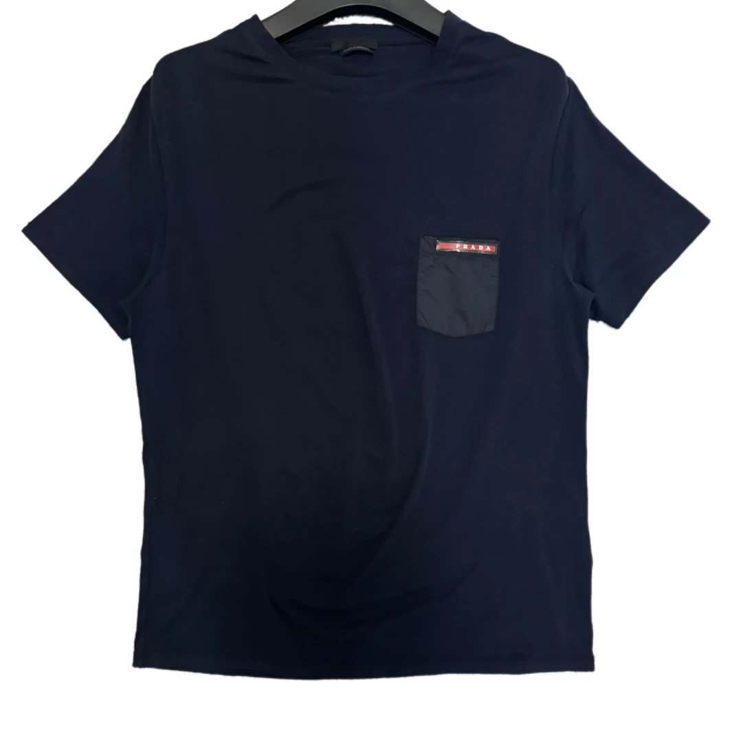 99新 Prada/普拉达 藏青色尼龙口袋红标logo圆领短袖XL码