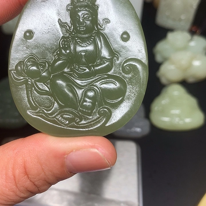 和田玉未镶嵌颈饰