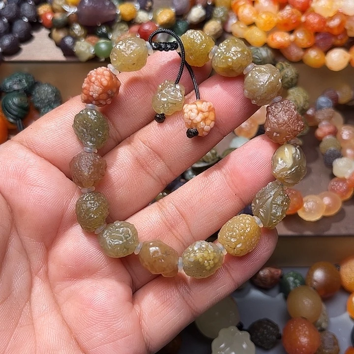 阿拉善彩玛瑙手串