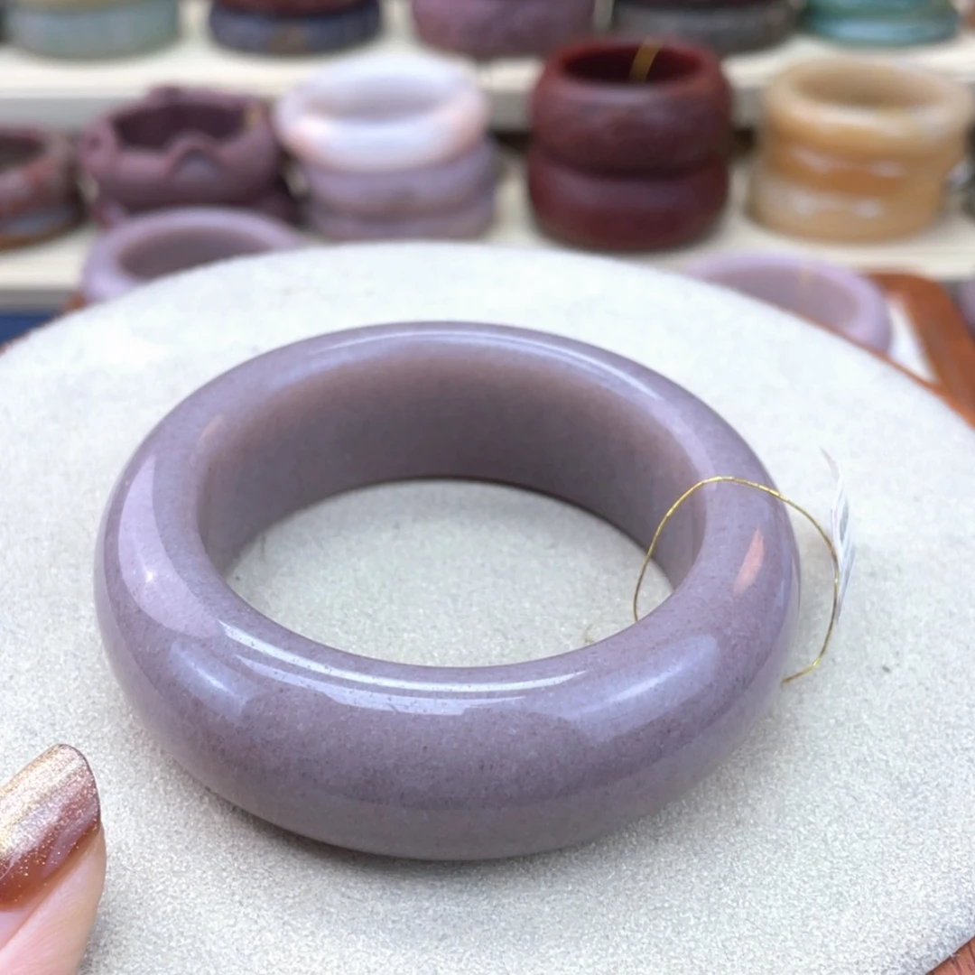 【闪购商品】石英质玉手镯未镶嵌皮****飞