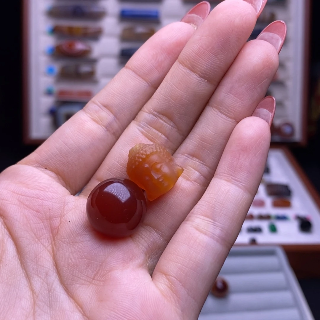 倩***倩玛瑙/玉髓未镶嵌颈饰