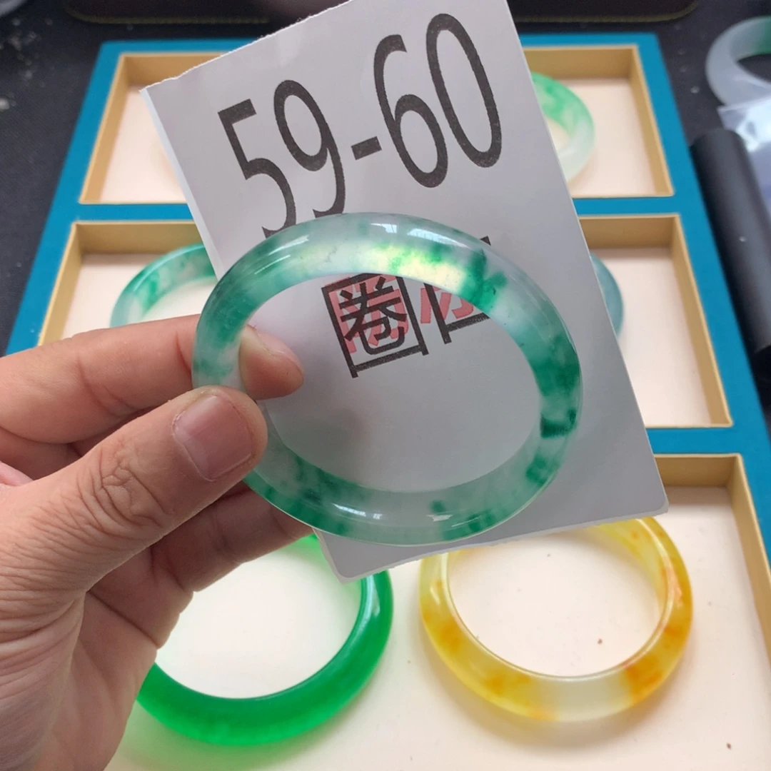 1石英岩玉手镯手镯