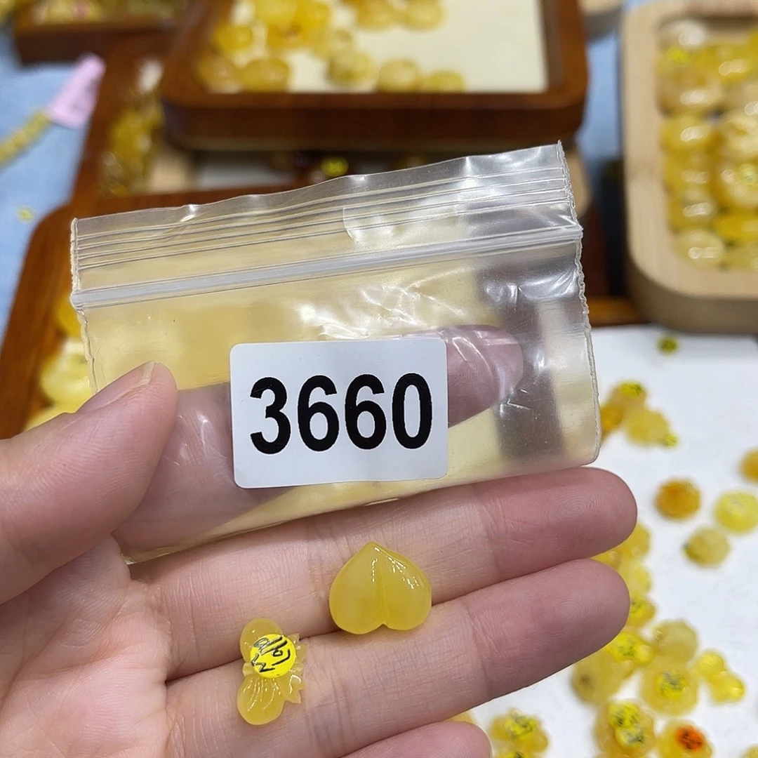 琥珀未镶嵌珠宝奇石