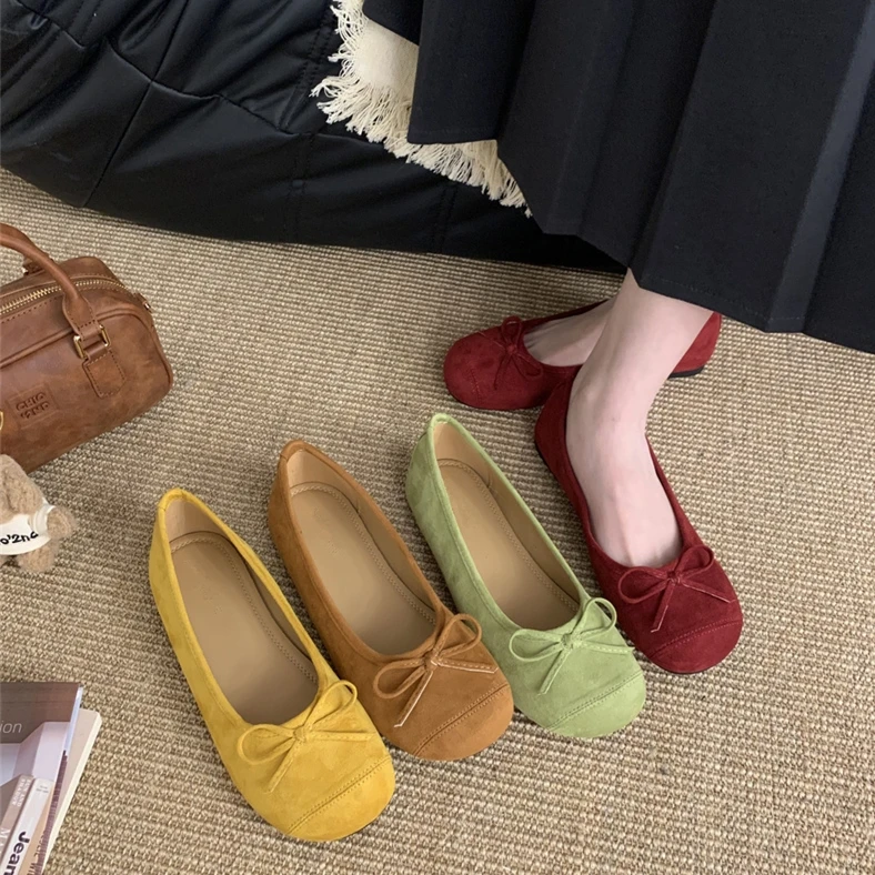 绒面圆头浅口平底单鞋女2025年春夏新款复古软底法式配裙子鞋子女