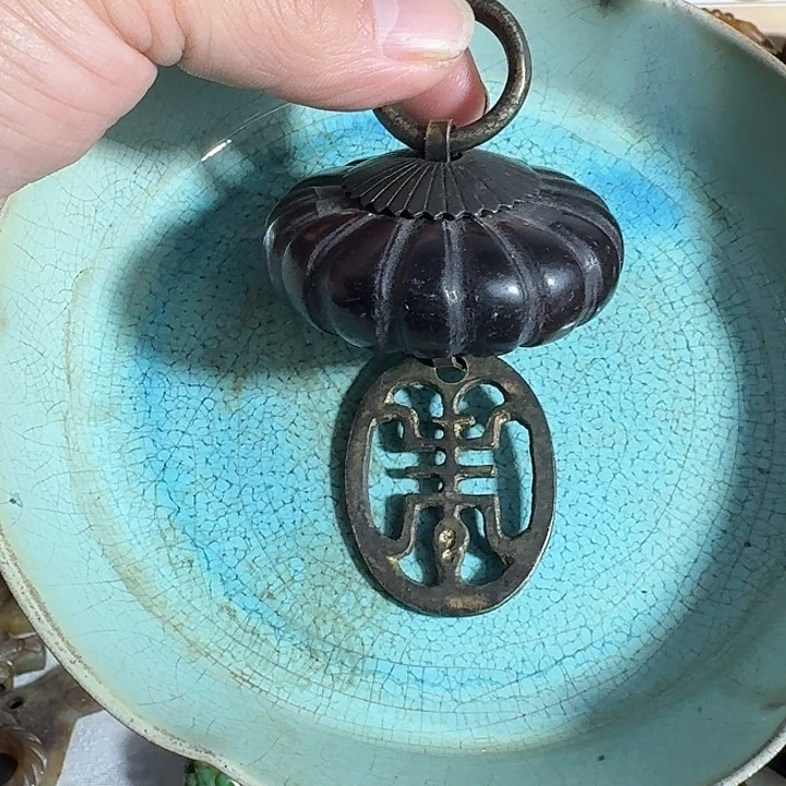 摆件瓷器等艺术作品多次