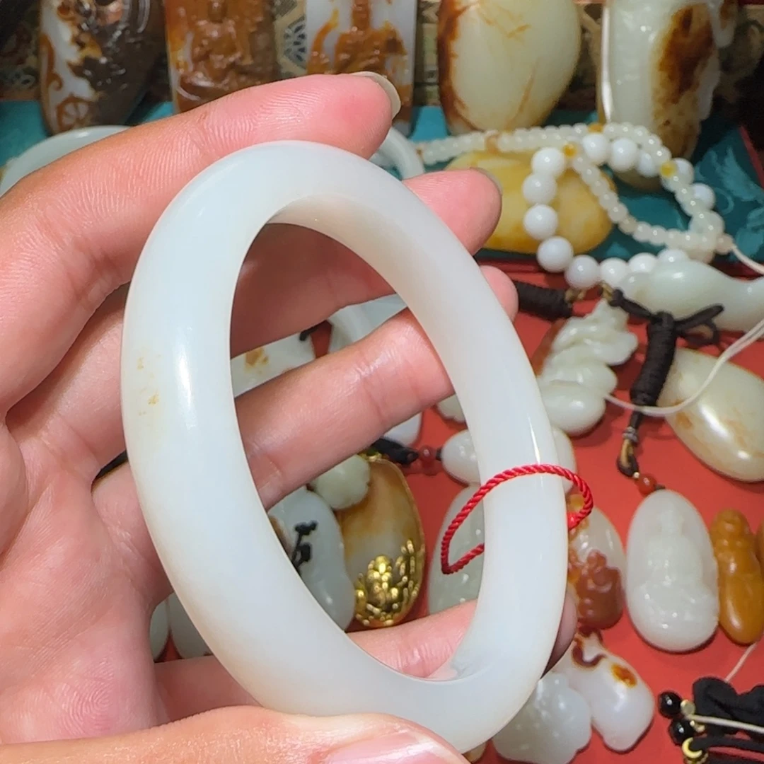 石***杭和田玉未镶嵌颈饰