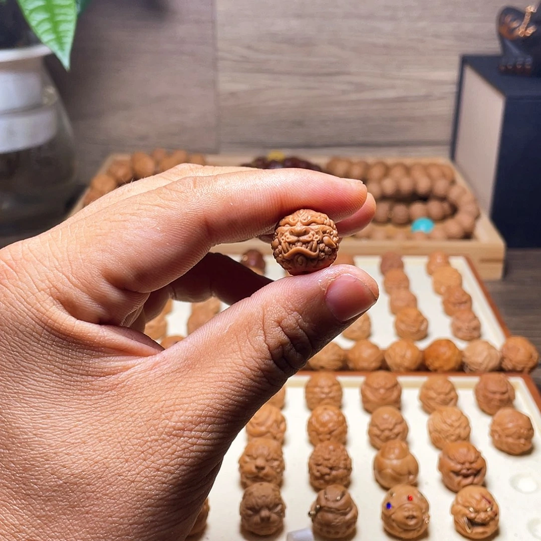 肉***干17左右猴头核桃雕刻