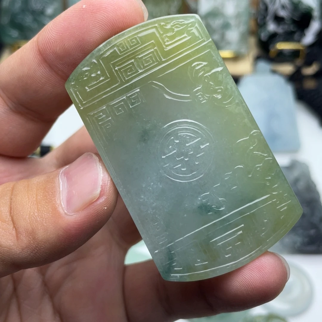 翡翠未镶嵌颈饰仿古牌