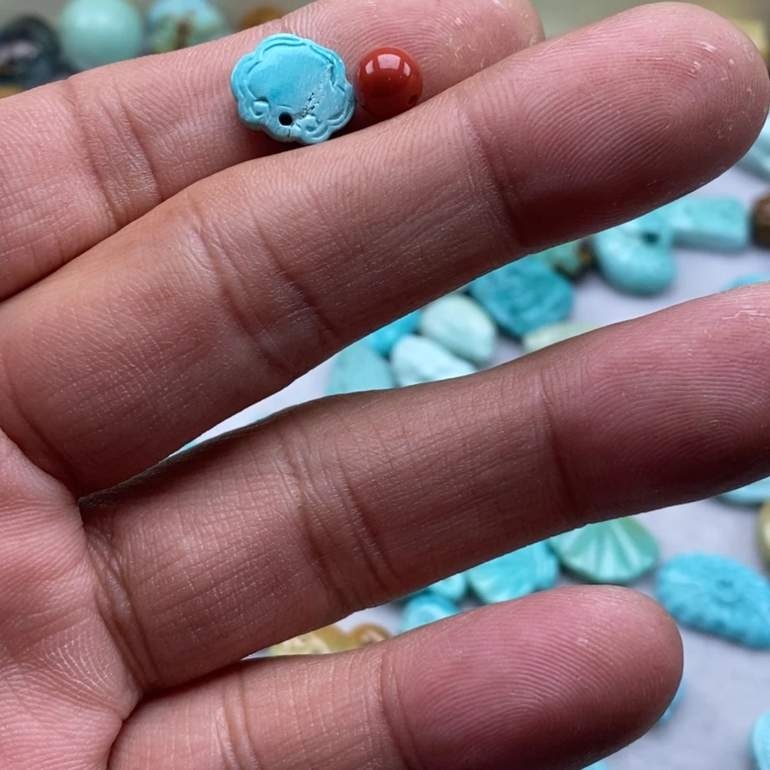 忆***！南红玛瑙未镶嵌珠宝半成品