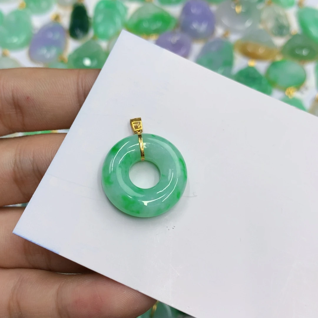 颈饰18K金镶嵌翡翠翡翠