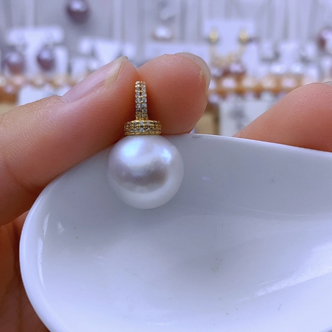 淡水珍珠吊坠(赠链)银S925镶嵌