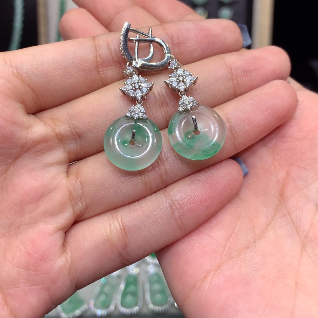 颈饰银S925镶嵌石英质玉（非洲翠）