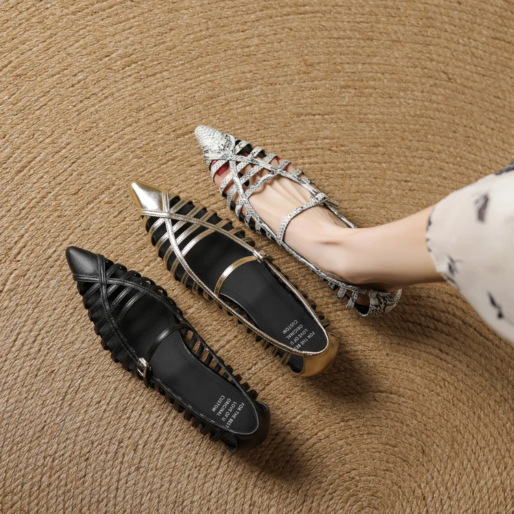 [3cm] 法式气质百搭粗跟包头凉鞋夏季韩版简约风时尚镂空凉鞋1124