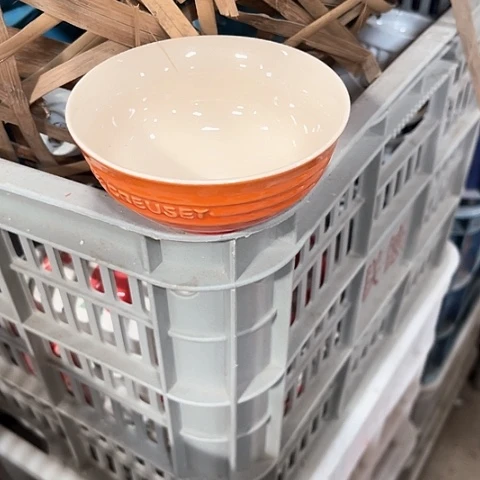 微瑕，不能明火，口径10厘米，高度4，4个kc小碗