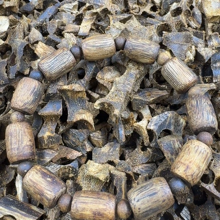 沉香碎屑沉香09老白棋乌身圆树心油