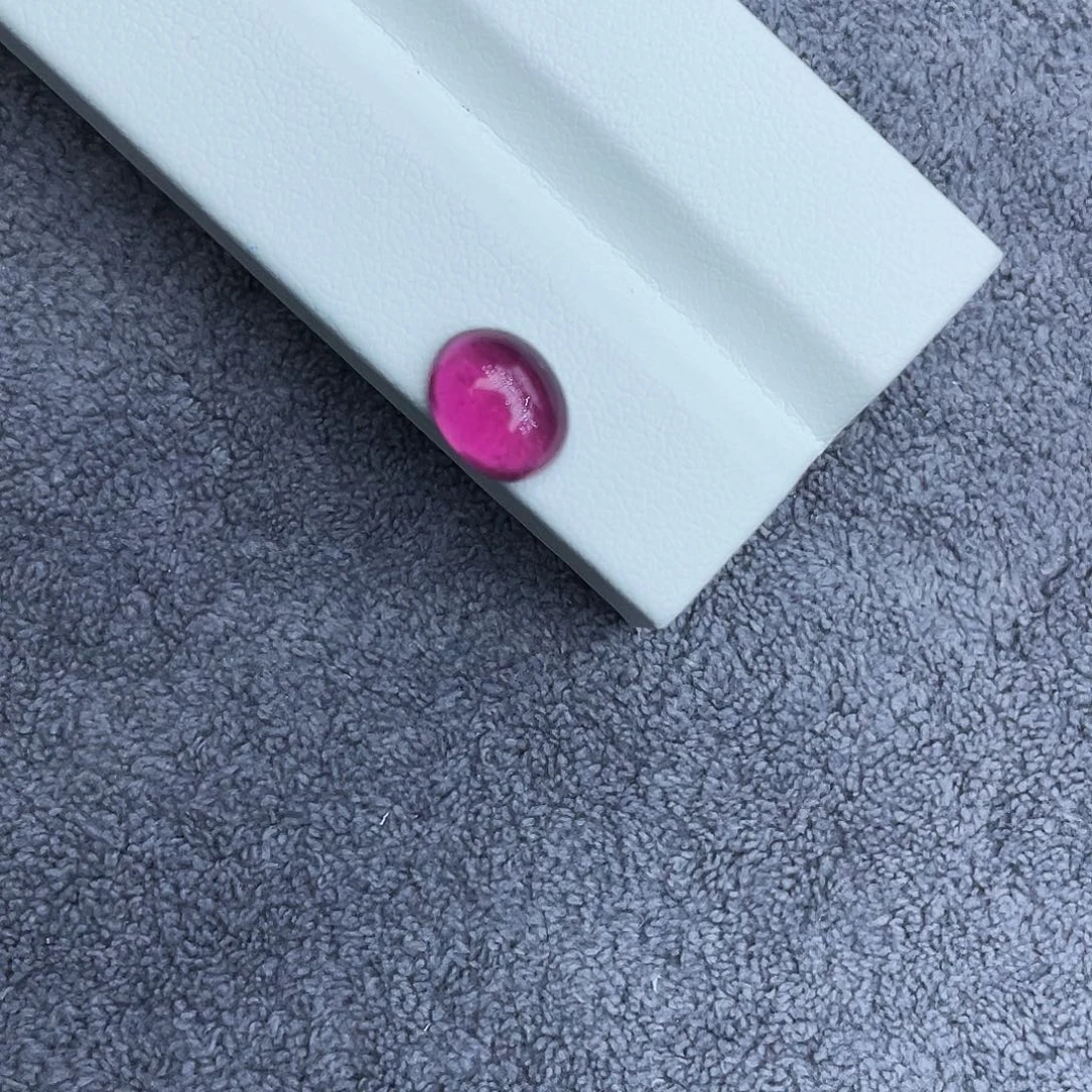 裸石未镶嵌碧玺2.96Ct。