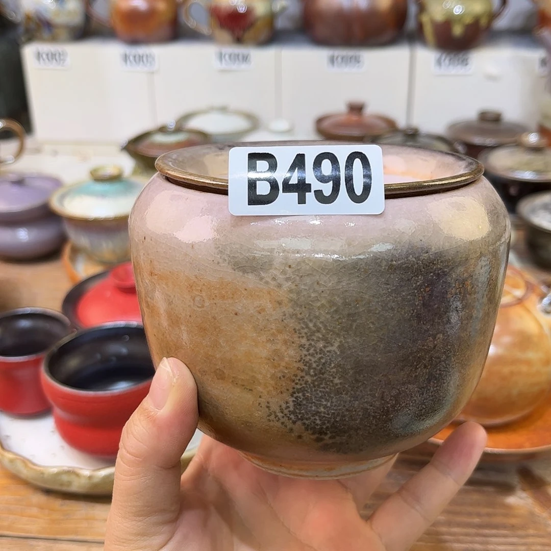 白泥茶杯庄**?陶瓷艺术