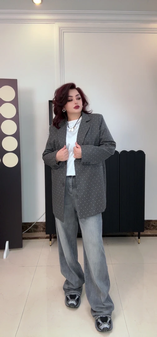 早春款波点西装外套