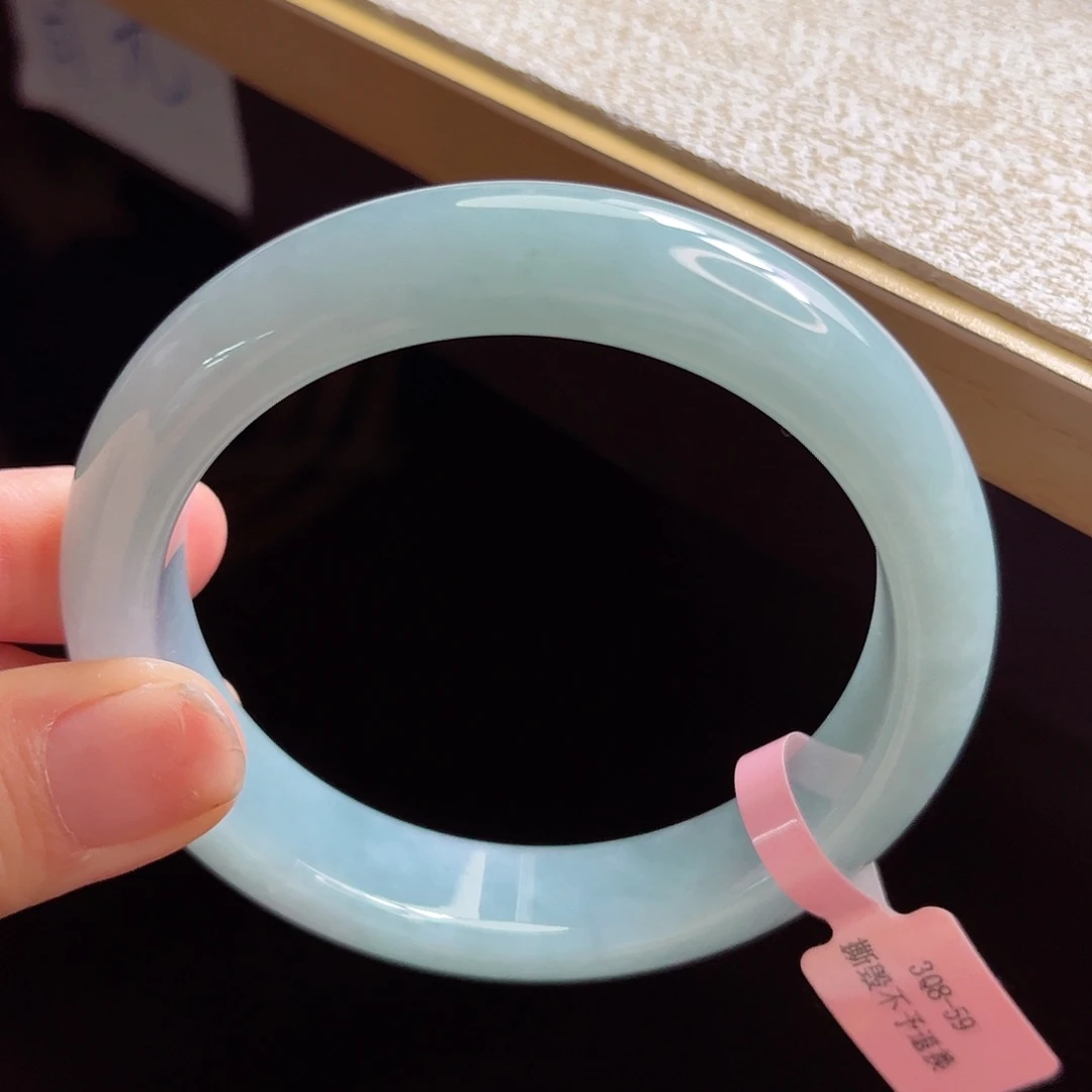 翡翠手镯未镶嵌手镯