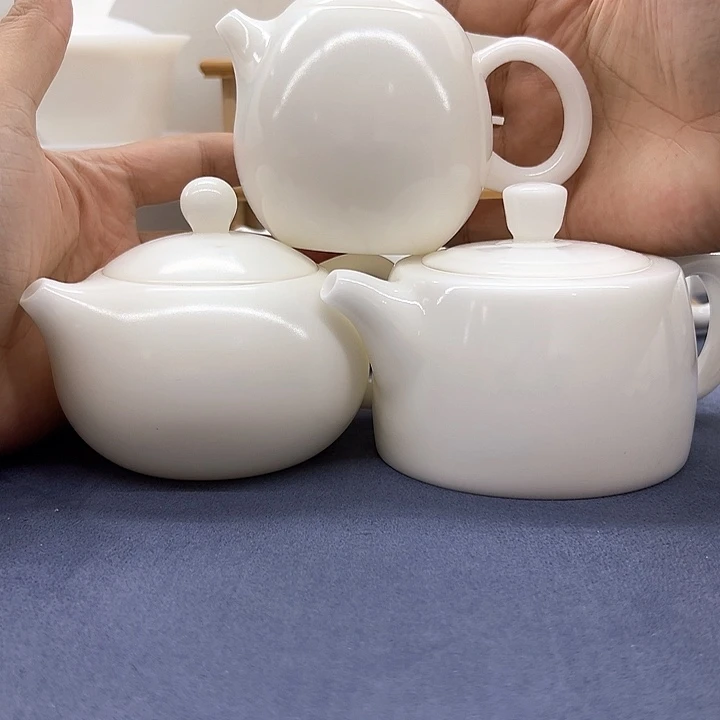李***_德化冰种玉瓷三个壶