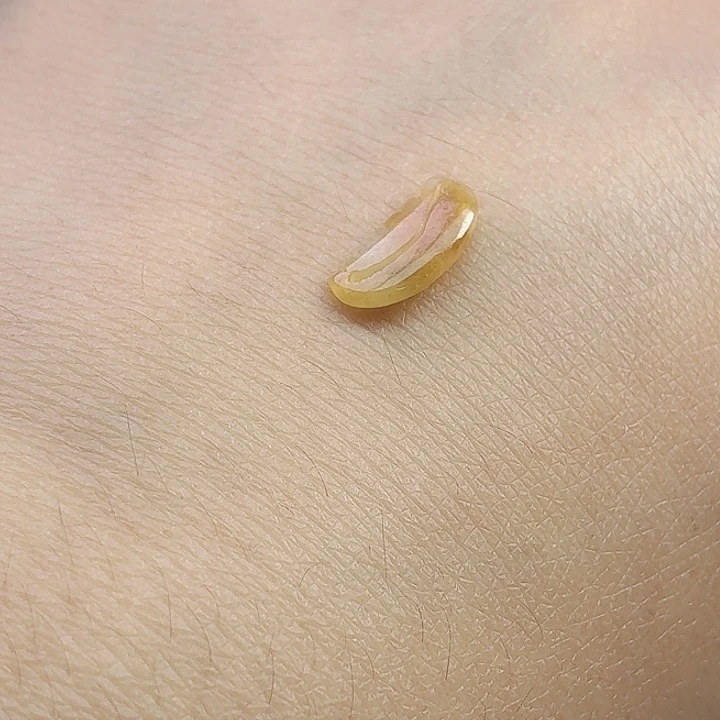 翡翠未镶嵌颈饰木梳黄