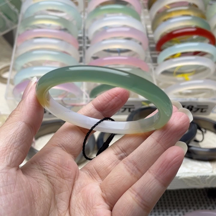 玛瑙/玉髓未镶嵌手镯58圈口