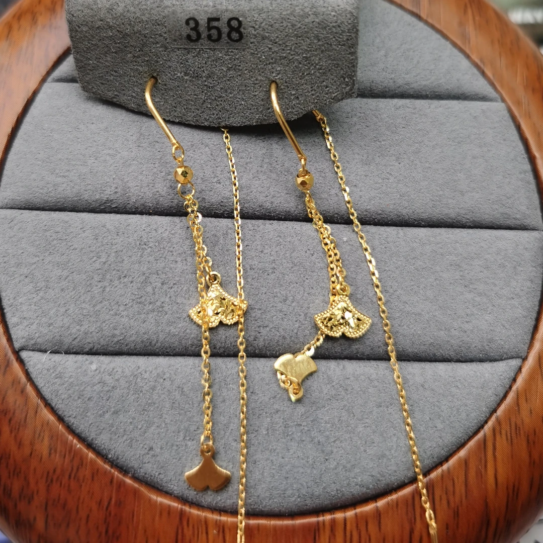 足金999   U型耳线2.4克