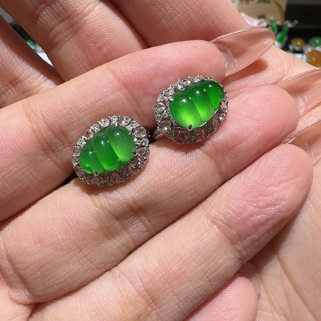 【闪购商品】18K金镶嵌翡翠耳饰