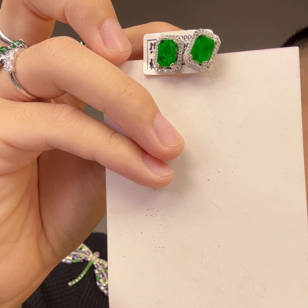 翡翠银S925镶嵌颈饰一对