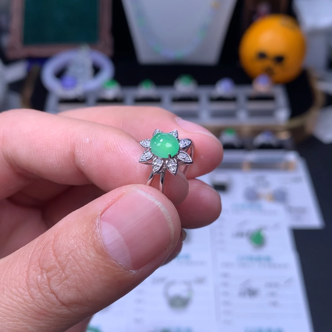 翡翠18K金镶嵌颈饰48小时鉴赏期退货不扣服务费