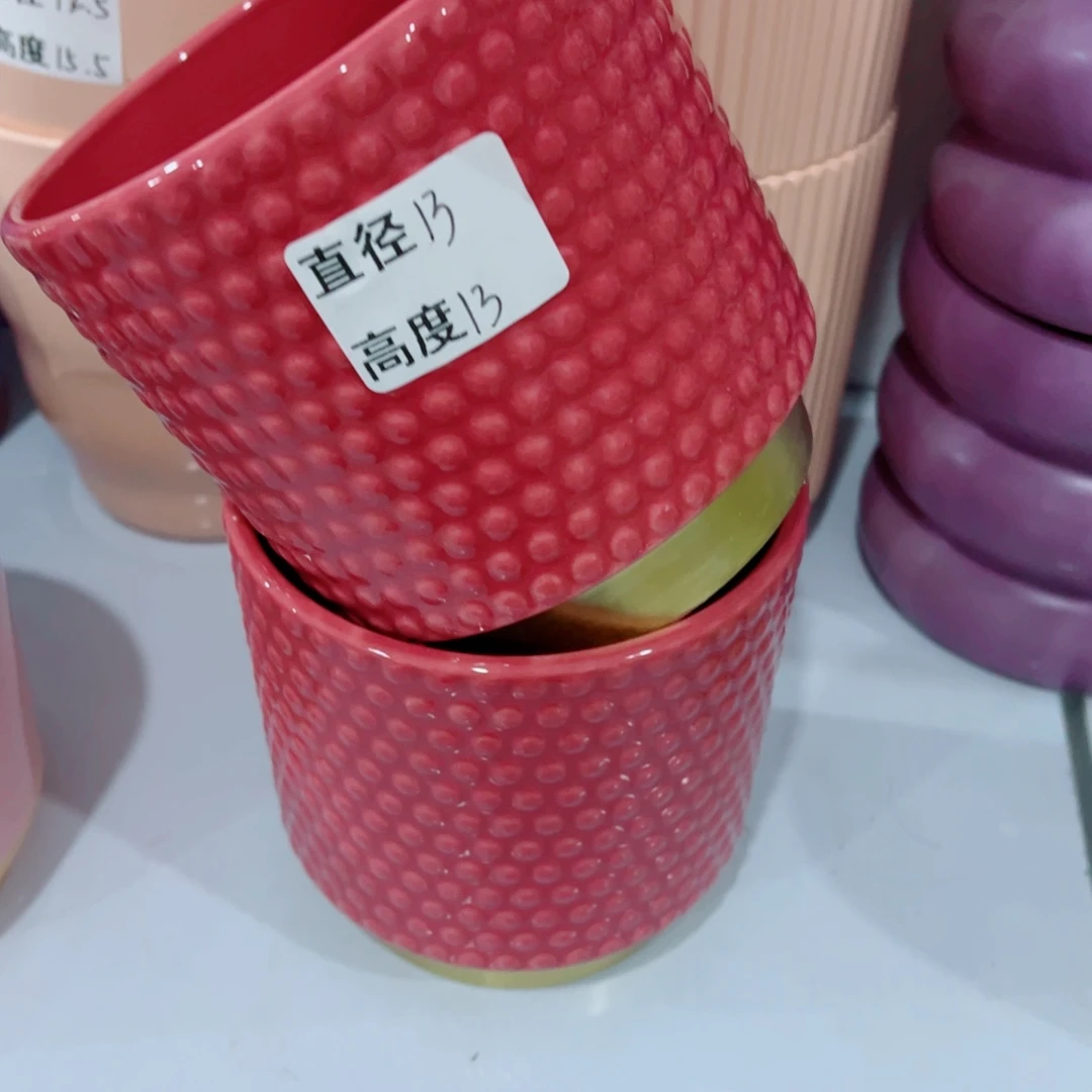 有孔，陶瓷花盆满10米包邮发货。