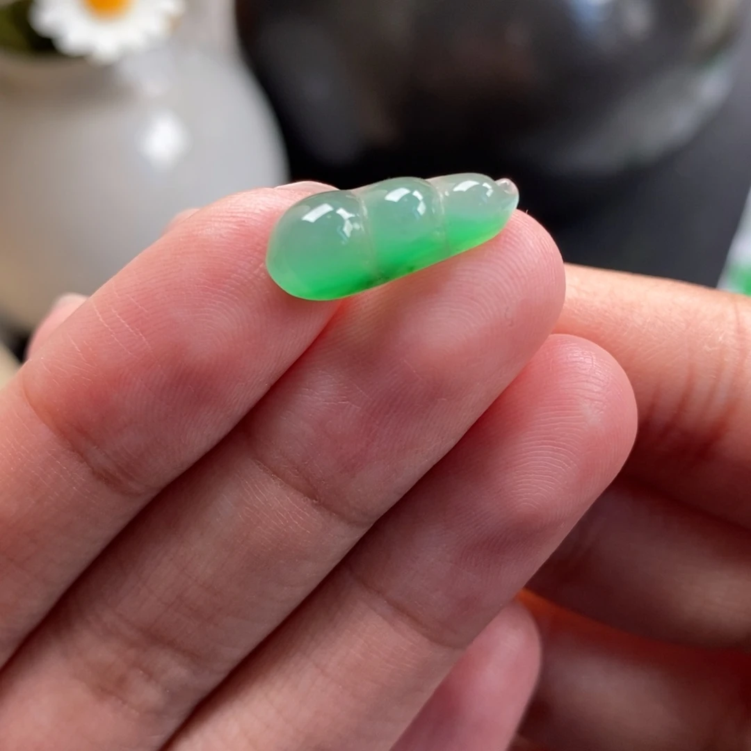 翡翠散珠晴绿飘花豆子