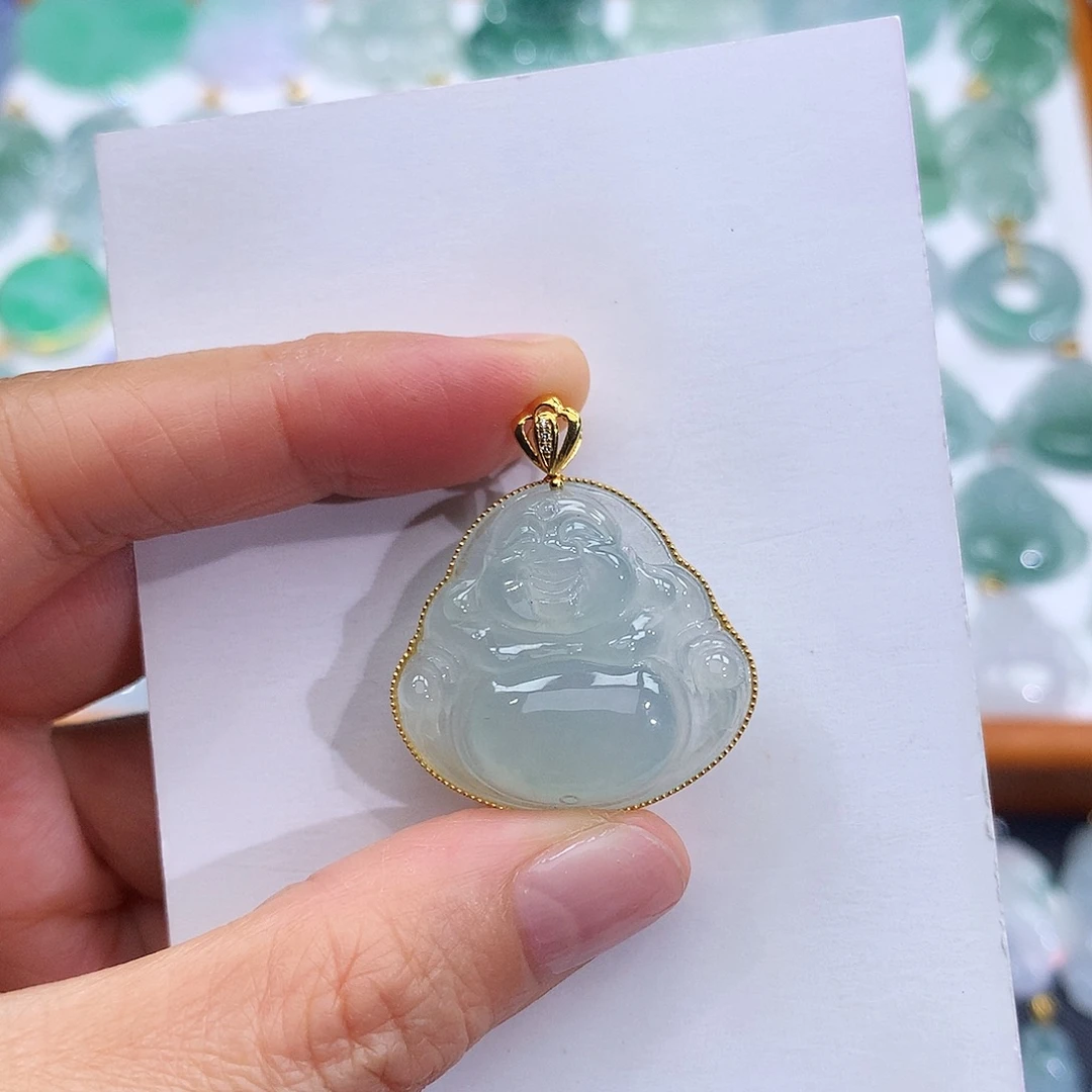 翡翠18K金镶嵌颈饰翡翠吊坠