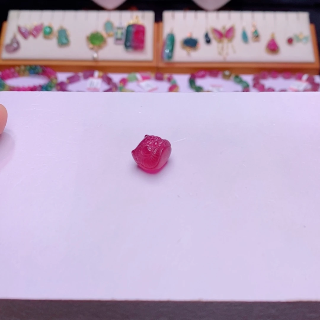 未镶嵌单颗醒狮m碧玺