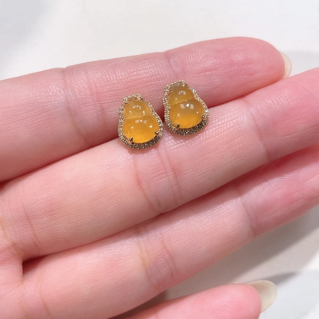 翡翠18K金镶嵌耳饰南非钻