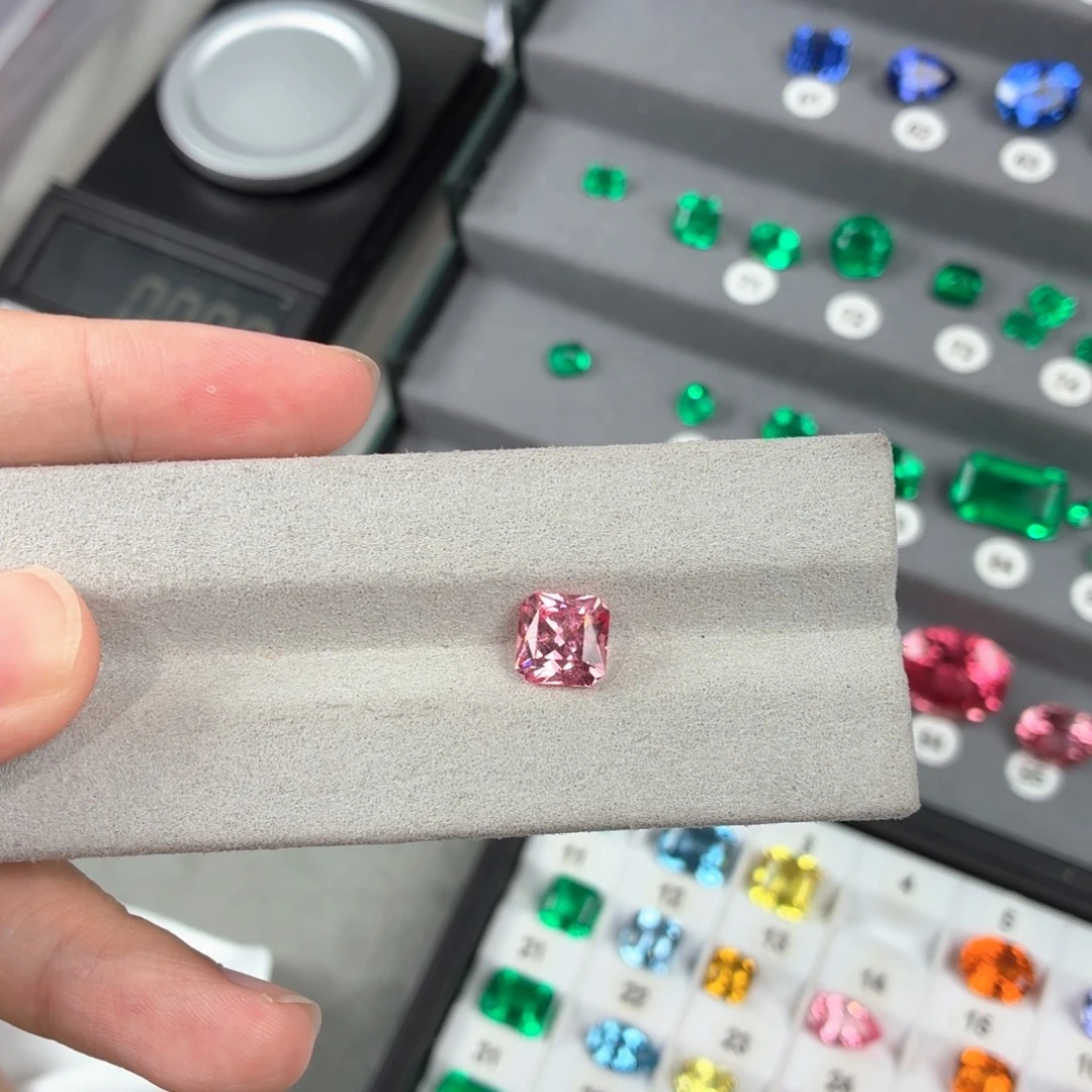 十***咪裸石合成（培育）蓝宝石3.51ct