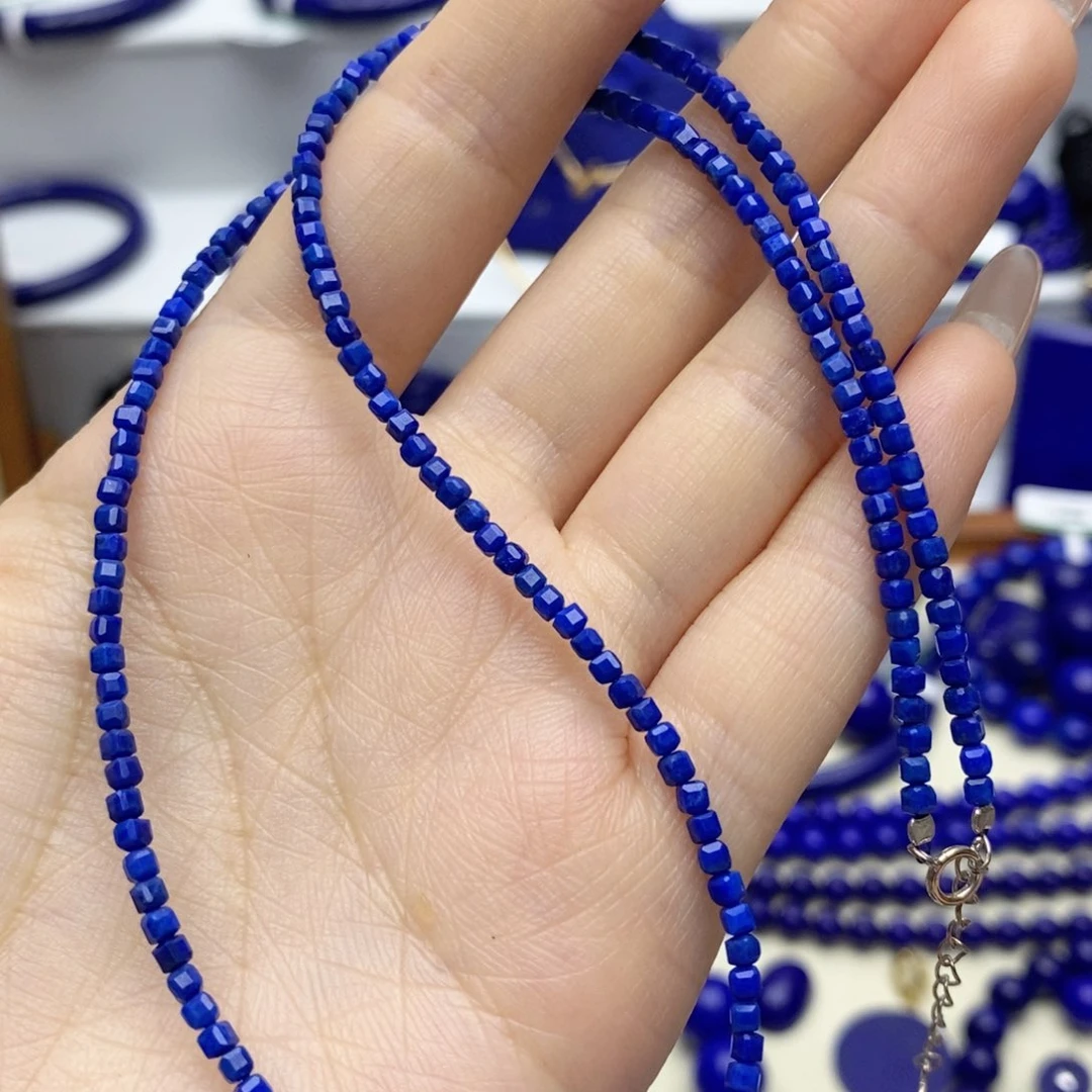 青金石未镶嵌颈饰