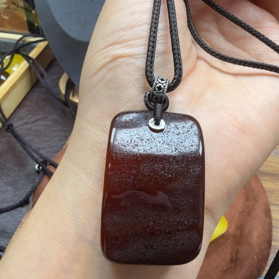 未镶嵌吊坠(赠链)琥珀