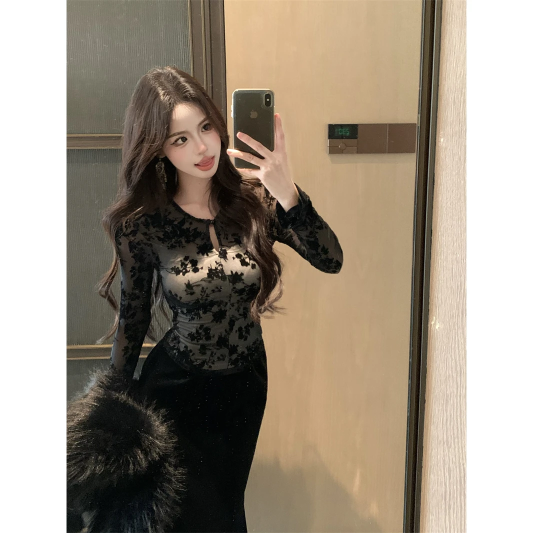 法式风黑色圆领打底长袖蕾丝衫高腰显瘦丝绒半身裙精致气质套装潮